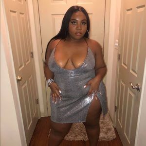 ✨SOLD✨ Yukie Metallic Dress